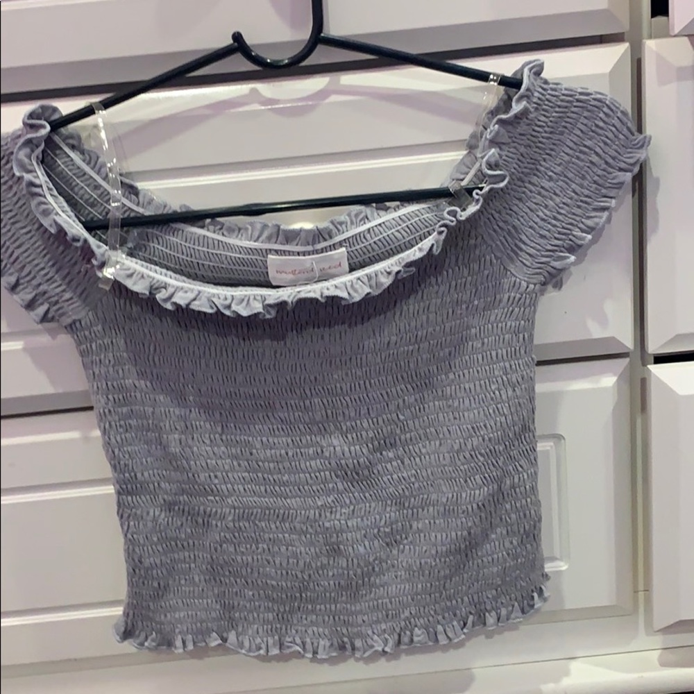 Gray top